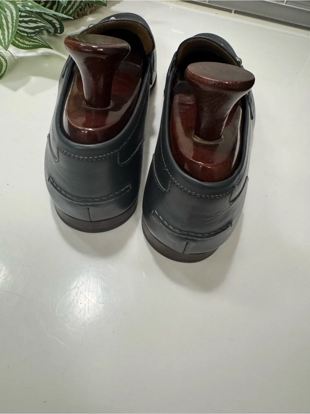 $1095 Gucci Gray Jordaan Horsebit Loafers